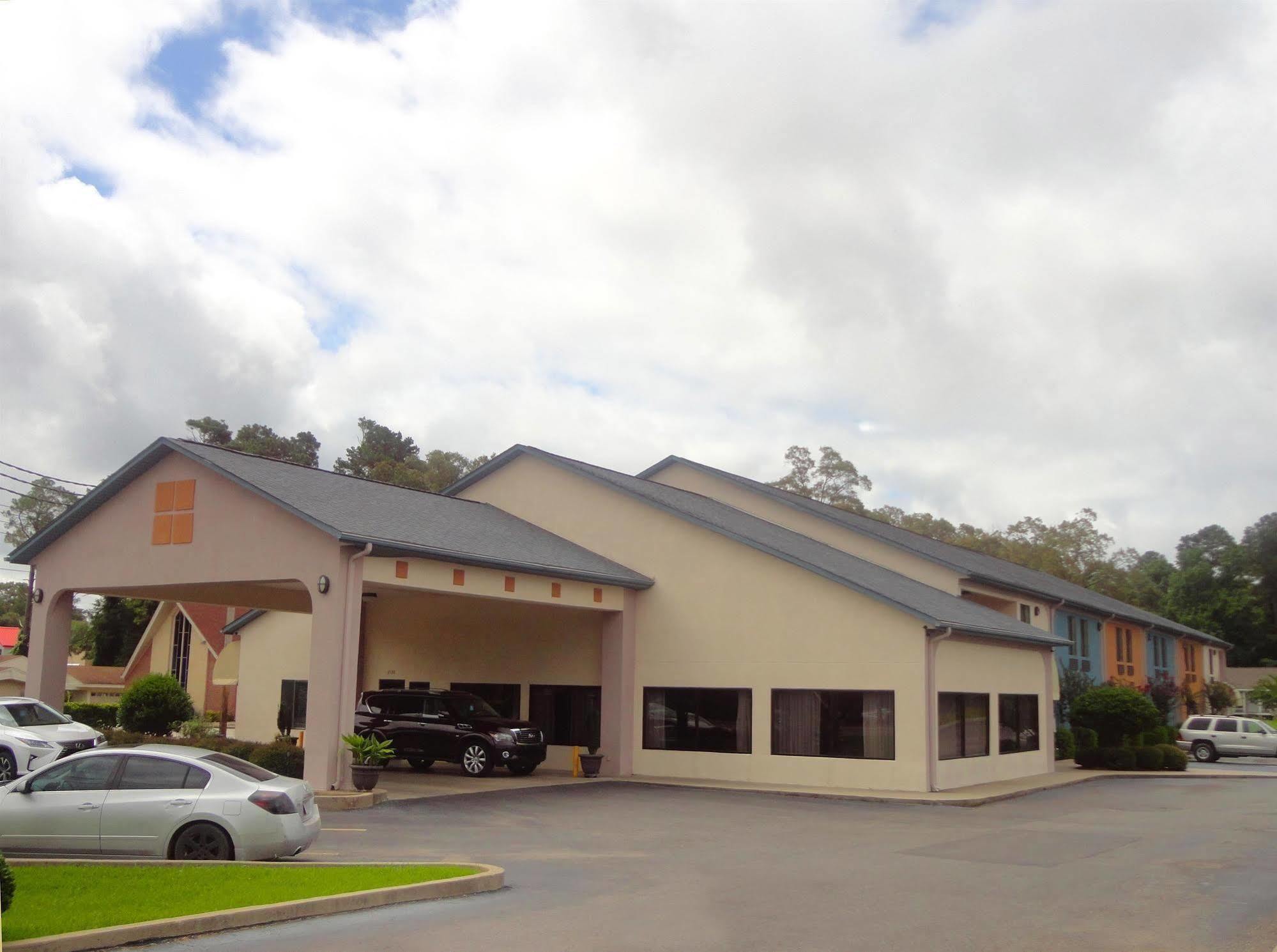 Americas Best Value Inn & Suites Bastrop Экстерьер фото